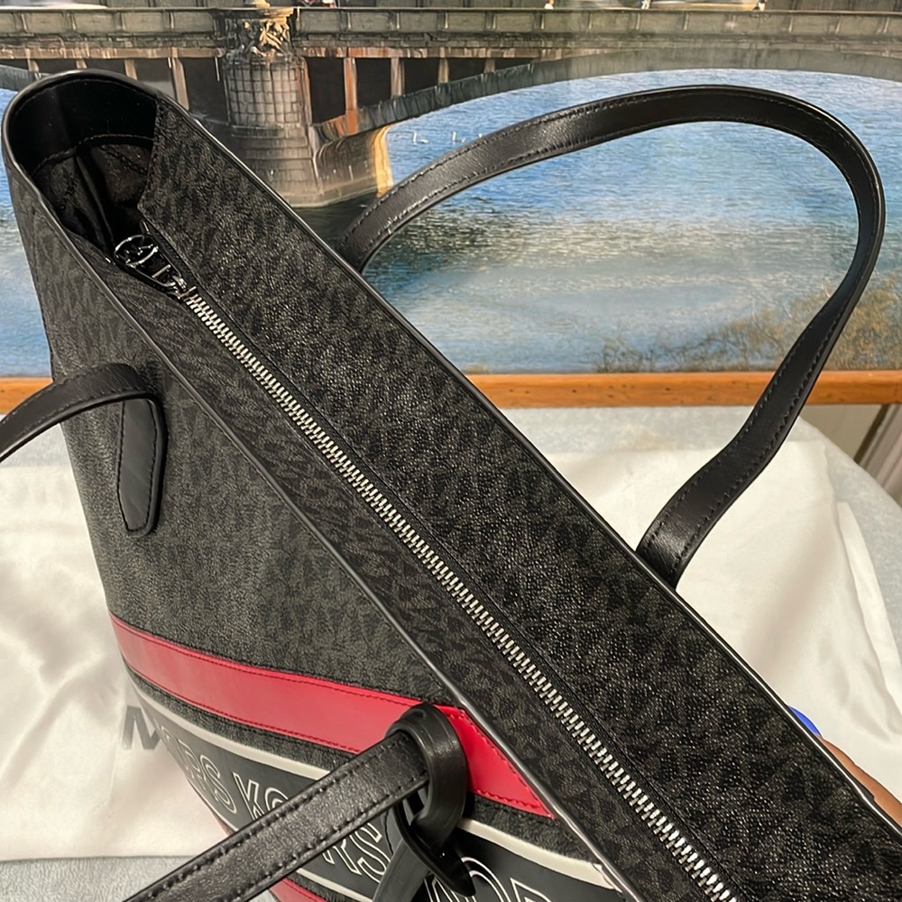 Michael Kors Tote - Picture 4 of 10